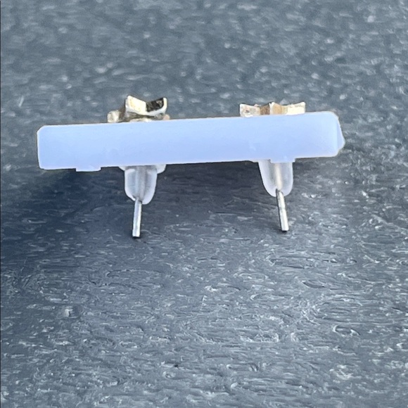 Vintage Star Shaped Crystal Stud Earrings; NWOT - Picture 3 of 3